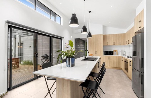 Point Lonsdale Casa | Lonsdale Shores Luxe Beachside Home