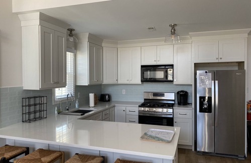 Avalon Casa | MIRAR: muchas actualizaciones: 4 hab / 2. Casa adosada de 5 baños Corta distancia a pie de todos