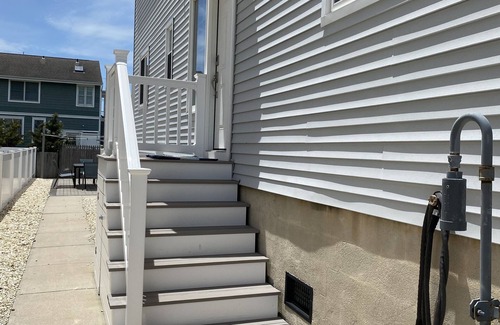 Avalon Casa | MIRAR: muchas actualizaciones: 4 hab / 2. Casa adosada de 5 baños Corta distancia a pie de todos