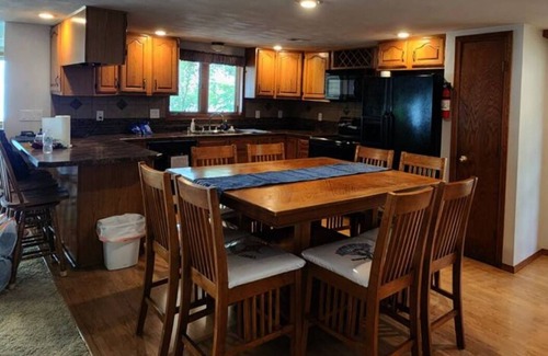 Village of Harrison Casa | Looking for the perfect Wisconsin lake house for your family fun?