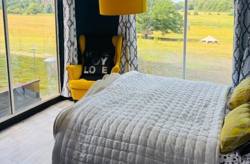 Hertford Casa | Lookout cabin farm stay firepit Hertford