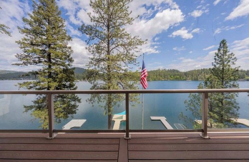 Loon Lake Casa | Loon Lakeside, Dockside Retreat