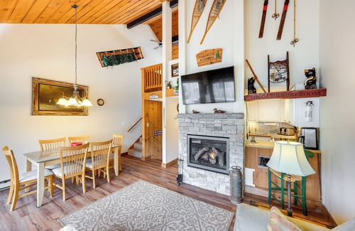 Lincoln Casa | Loon Mountain Townhome w/ Pool + Slope Views!