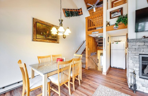 Lincoln Casa | Loon Mountain Townhome w/ Pool + Slope Views!