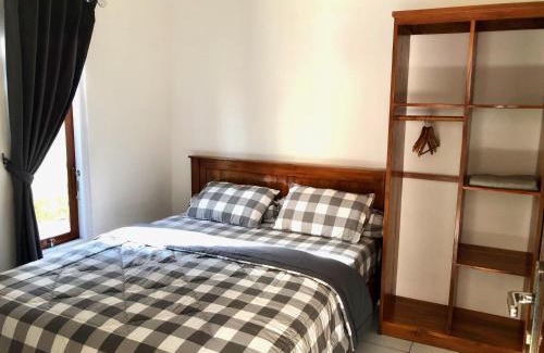 Waingapu Cama Y Desayuno | LOPE HOMESTAY