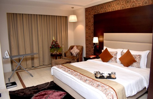 Surat Hotel | Lords Plaza, Surat