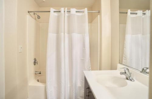 Miracle Mile Apartamento | Los Angeles Modern Studio