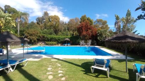 Benahavis Apartamento | Los Arqueros Golf lovely condo near Marbella & Puerto Banus