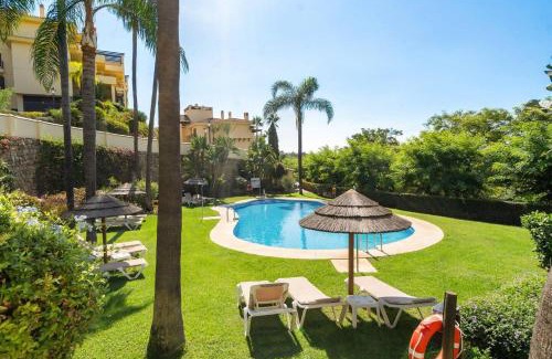 Benahavis Apartamento | Los Pinos Sea - Precioso 3 - BR cerca de Marbella