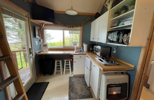 Anchor Point Cabina | Lost Anchor Cabins - Augustine Cabin