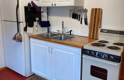 Spring Mills Cabaña | Lost Dutchman Retreat Cottage