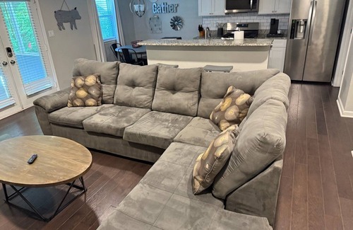 Cartersville Casa | Lots of Hot Spots & Activities Near This Townhome