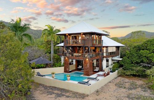 Horseshoe Bay Casa | Lotus House