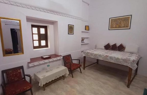 Udaipur City Centre Casa | Lotus paying guest house