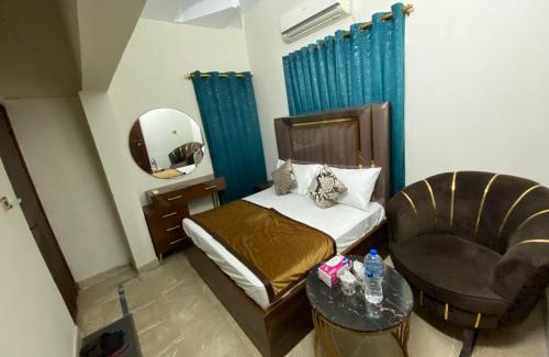 D.H.A. Casa | Lotus Residency DHA Guest House