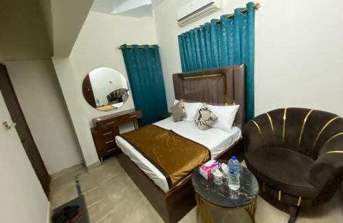 D.H.A. Casa | Lotus Residency DHA Guest House