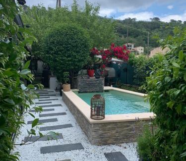 Levens Casa | LOU PANTAI