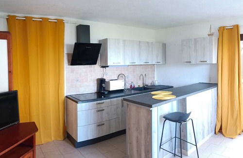 Serra-di-Ferro Apartamento | Loue Studio à Serra Di Ferro Idéal Pour 2 Personnes, Entièrement Rénové