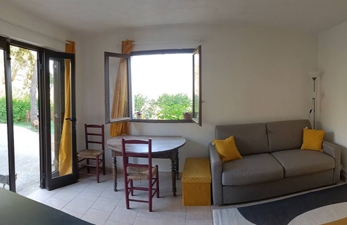 Serra-di-Ferro Apartamento | Loue Studio à Serra Di Ferro Idéal Pour 2 Personnes, Entièrement Rénové