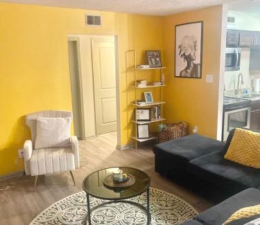 Buechel Apartamento | Louisville Derby Special! 2 Queen Bdr