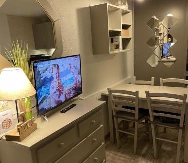 Mont-de-Lans Apartamento | LOuréa studio 4 pers retour skis au pieds