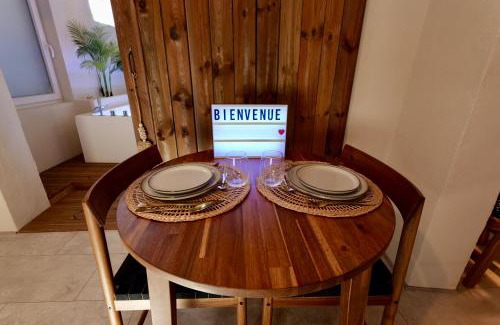 La Verpilliere Apartamento | Love room Piccola casa, côté île
