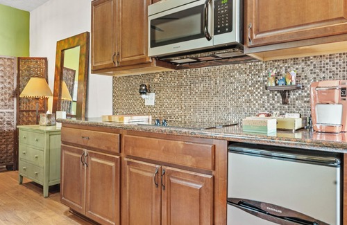 Corrales Apartamento | The "Love Shack" Cozy Getaway Corrales Relax & Quiet Village Feel Acceso a la ciudad