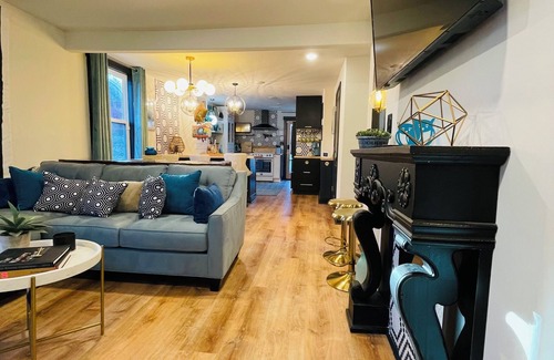 Church Street Casa | LoveJones Bungalow-Luxury decor, Large deck & backyard, Office, 2 fireplaces