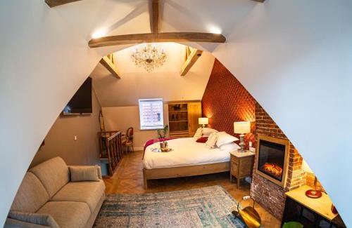 Historical Center Bruges Hotel | Lovelace Suites by Threads of Time Hotel Bruges