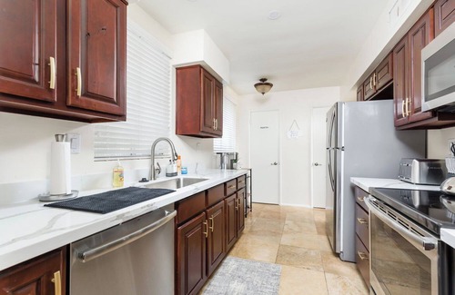 Camelback East Condominio | Lovely 1 Bedroom Condo For Traveling Professional