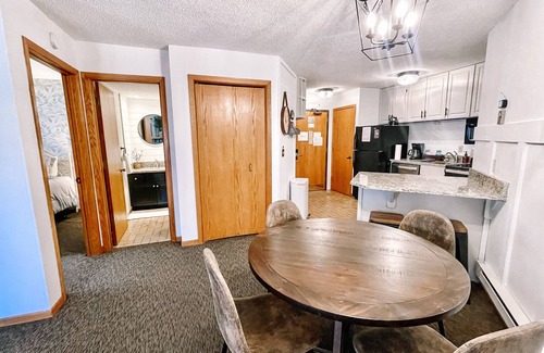 Lutsen Condominio | Lovely 1 bedroom Condo with ALL the extras!