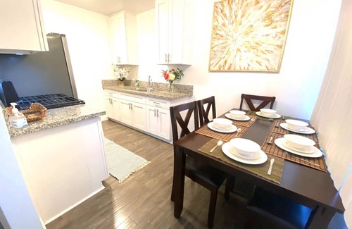 East Whittier Apartamento | Lovely 1 bedroom + sofa bed private unit - parking