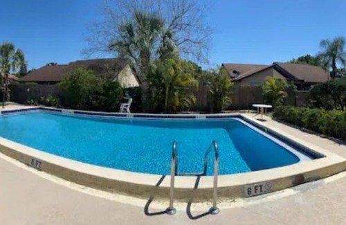 Sun 'N Lake Apartamento | Lovely 1 bedroom unit with pool