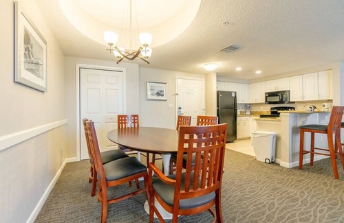 Daytona Beach Complejo | Lovely 1-Bedroom Deluxe Suite in Beautiful Daytona Beach!