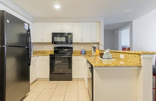 Daytona Beach Complejo | Lovely 1-Bedroom Deluxe Suite in Beautiful Daytona Beach!