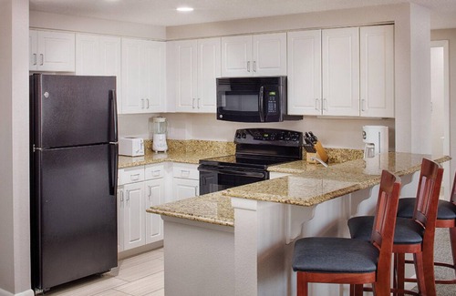 Daytona Beach Complejo | Lovely 1-Bedroom Deluxe Suite in Beautiful Daytona Beach!