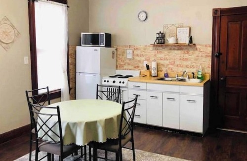 Quincy Apartamento | Lovely 1920s farmhouse apartment