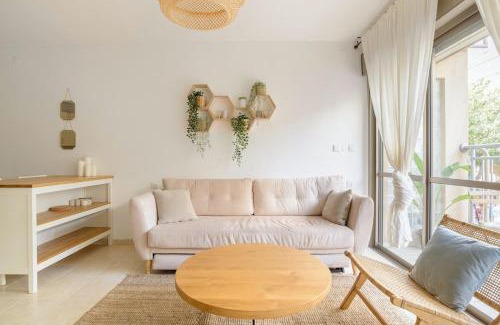 Florentin Apartamento | Lovely 1BR Apt Florentin Center-Elevator-Balcony
