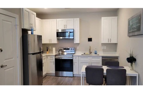 Spring Branch West Casa | Lovely 2 bdrm. apartment with free parking in gated community
