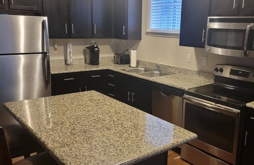 Collierville Apartamento | Lovely 2 Bedroom 2 Bath and 1 Car Garage with Pool