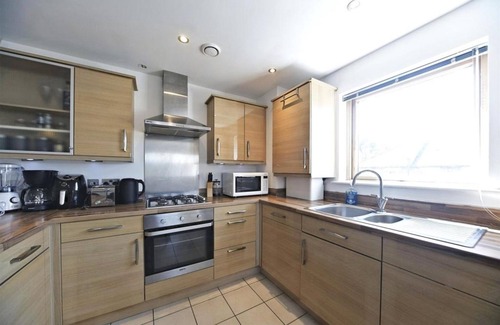 Carshalton Central Apartamento | Lovely 2-bedroom apartment close to local ponds