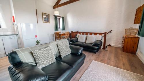 Widemouth Bay Casa | Lovely 2 Bedroom Coastal Cottage near Bude