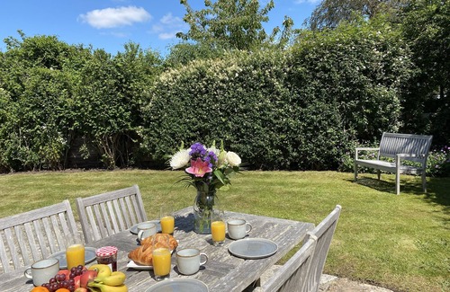New Forest District Cabaña | ** LOVELY 2 BEDROOM COTTAGE, GREAT LOCATION **