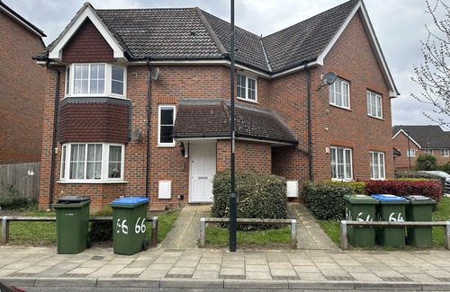 Thamesmead Apartamento | Lovely 2 Bedroom Family Holiday Home in London