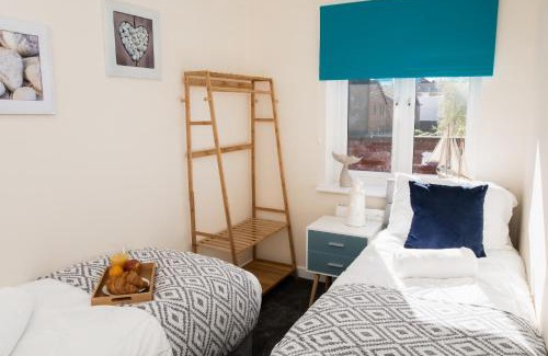 Great Yarmouth Casa | Lovely 2-bedroom Seaside Retreat with Free Parking