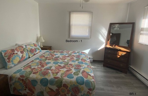 Elk Mills Casa | Lovely 2 bedroom unit with free parking in front