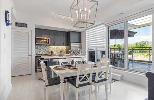 Innisfil Casa | Lovely 2 Bedroom Vacation Home at the heart of Friday Harbour