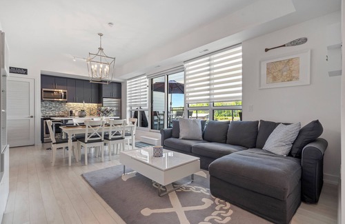 Innisfil Casa | Lovely 2 Bedroom Vacation Home at the heart of Friday Harbour