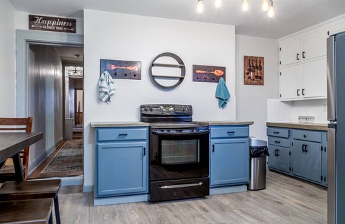 Lewisburg Apartamento | Lovely 2 BR apt, free parking, downtown Lewisburg