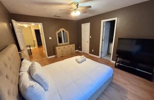 Tallahassee Casa | Lovely 3 Bed 2 ba Townhome